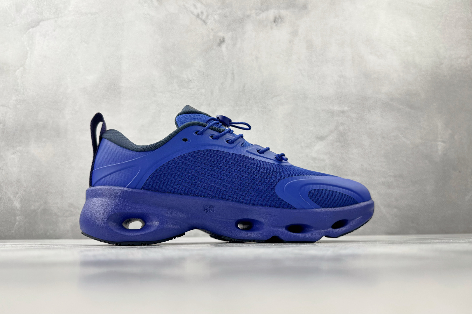 【ON东莞版】开发数月 年末重磅来袭 正确细节 完美还原 LOEWE罗意威 x ON昂跑 联名款 Clo