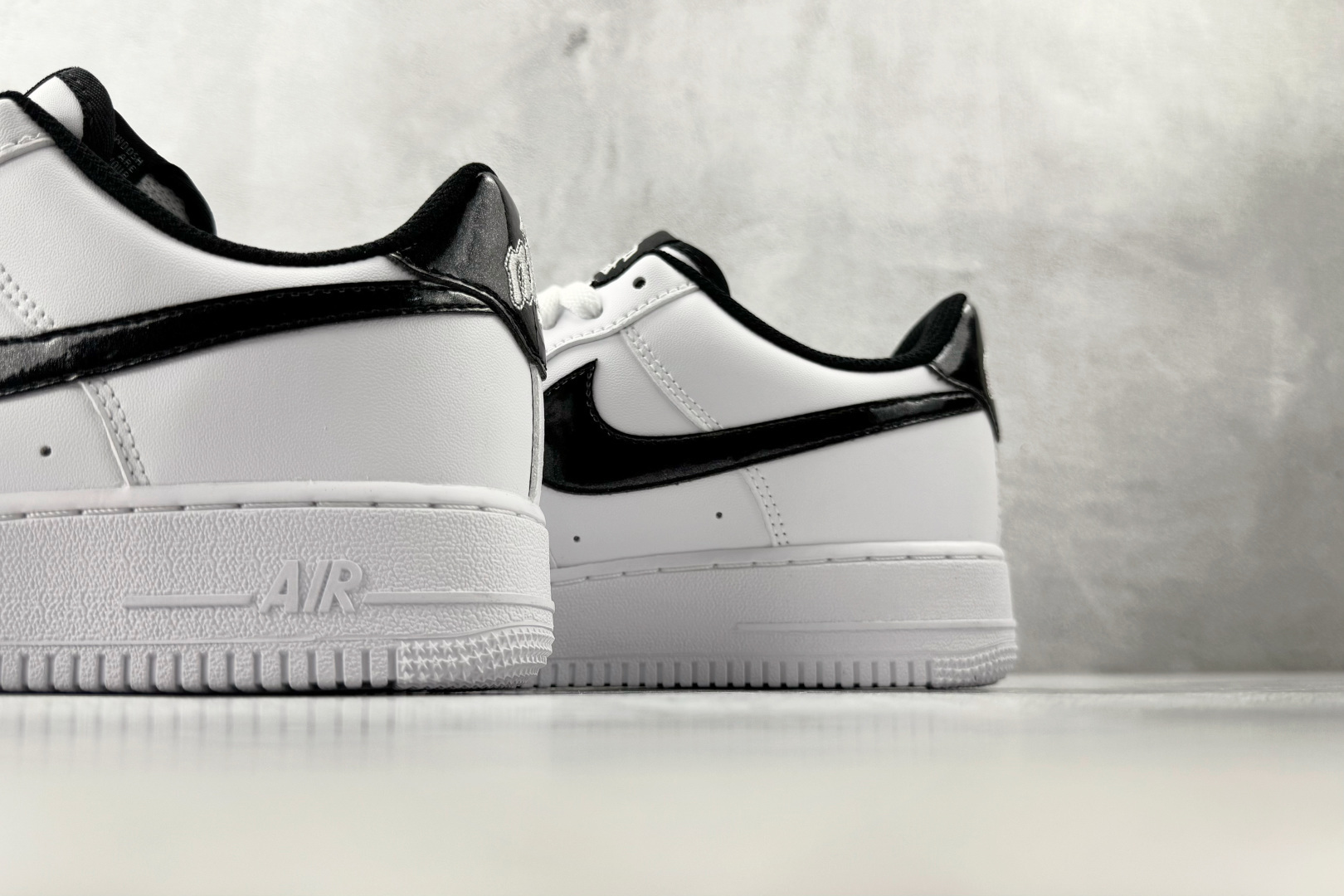 200 口碑之作 Nike Air Force 1 白黑色 HF2898-101