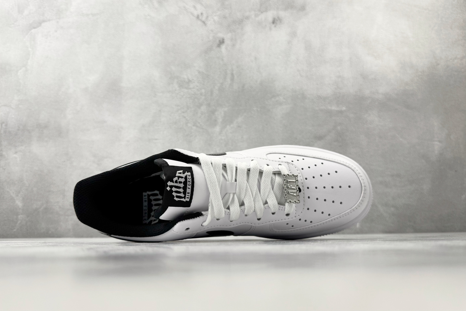 200 口碑之作 Nike Air Force 1 白黑色 HF2898-101