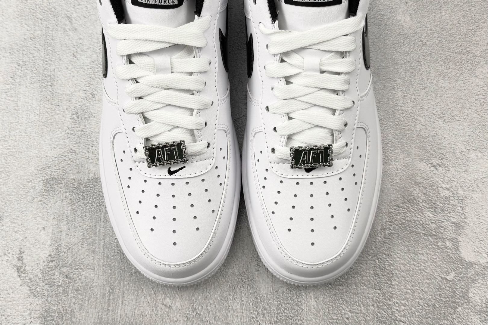 200 口碑之作 Nike Air Force 1 白黑色 HF2898-101