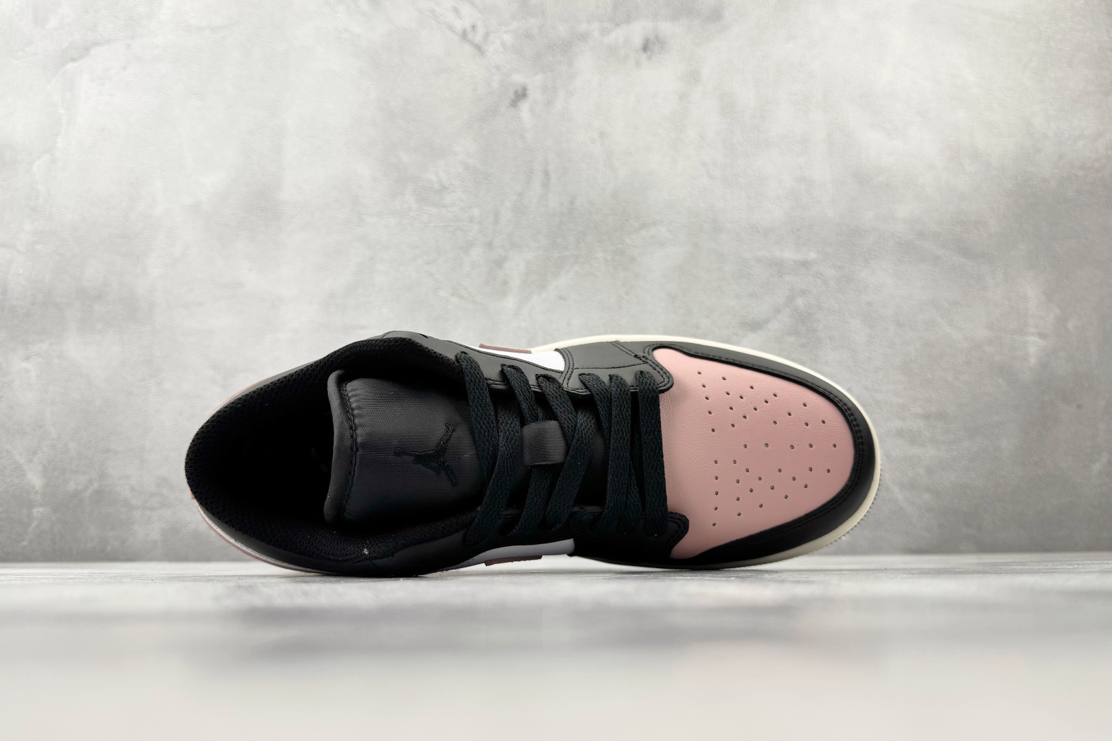 综合版 Jordan Air Jordan 1 黑粉 553560-081-Top High Quatity Cheap Sneakers Fashion Clothing Clothes Bags handbags Shoes of all Brand wholesale With The best Quality And Beautiful Price from China Factory Chinese suppliers wholesaler seller 综合版 Jordan Air Jordan 1 黑粉 553560-081