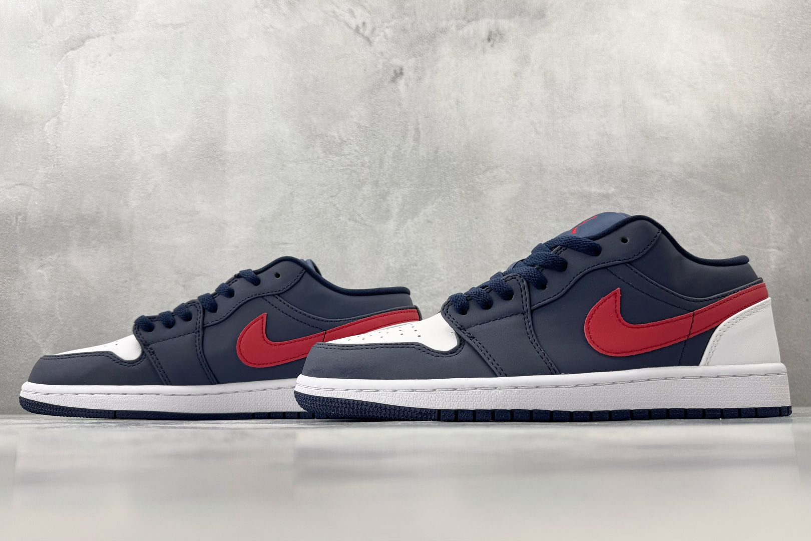 平台爆款 Jordan Air Jordan 1 low 爱国者 蓝红 CZ8454-400-Top High Quatity Cheap Sneakers Fashion Clothing Clothes Bags handbags Shoes of all Brand wholesale With The best Quality And Beautiful Price from China Factory Chinese suppliers wholesaler seller 平台爆款 Jordan Air Jordan 1 low 爱国者 蓝红 CZ8454-400