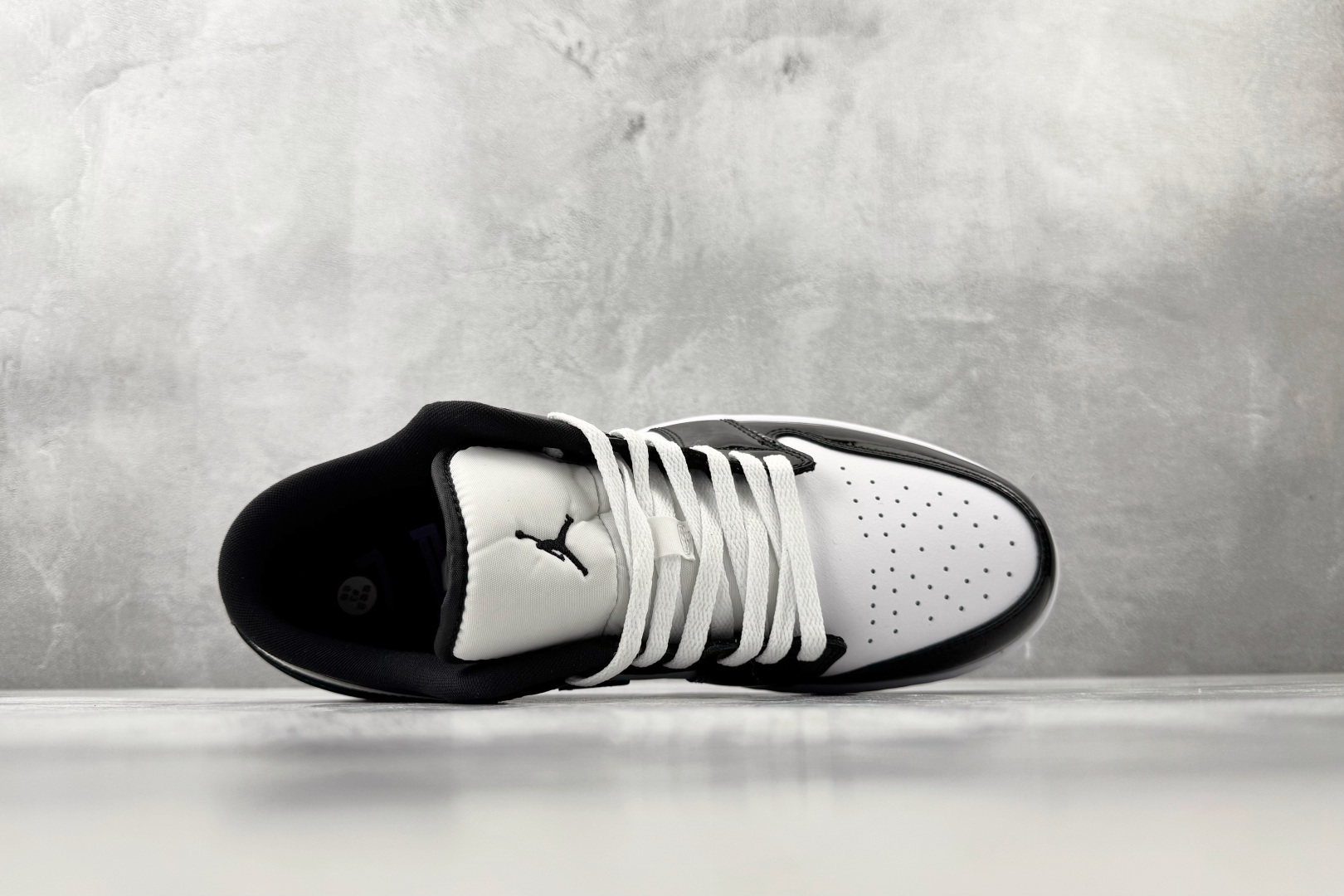 平台爆款 Jordan Air Jordan 1 Low Concord 白黑 DV1309-100-Top High Quatity Cheap Sneakers Fashion Clothing Clothes Bags handbags Shoes of all Brand wholesale With The best Quality And Beautiful Price from China Factory Chinese suppliers wholesaler seller 平台爆款 Jordan Air Jordan 1 Low Concord 白黑 DV1309-100