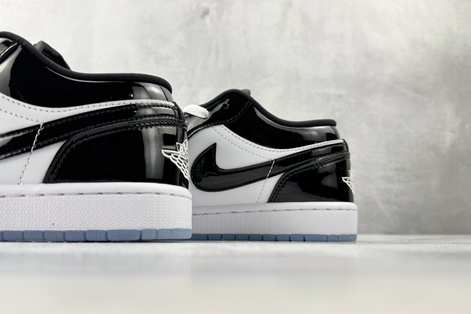 平台爆款 Jordan Air Jordan 1 Low Concord 白黑 DV1309-100-Top High Quatity Cheap Sneakers Fashion Clothing Clothes Bags handbags Shoes of all Brand wholesale With The best Quality And Beautiful Price from China Factory Chinese suppliers wholesaler seller 平台爆款 Jordan Air Jordan 1 Low Concord 白黑 DV1309-100