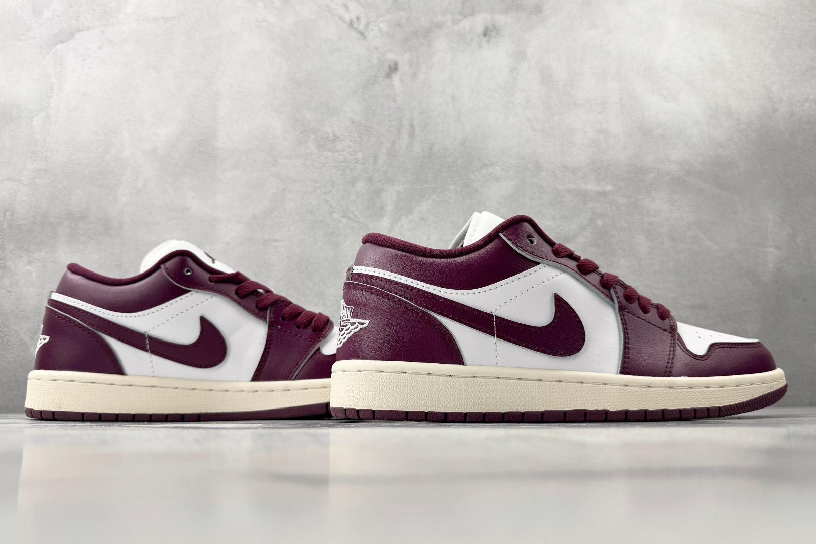 平台爆款 Jordan Air Jordan 1 紫红白 DC0774-161-Top High Quatity Cheap Sneakers Fashion Clothing Clothes Bags handbags Shoes of all Brand wholesale With The best Quality And Beautiful Price from China Factory Chinese suppliers wholesaler seller 平台爆款 Jordan Air Jordan 1 紫红白 DC0774-161