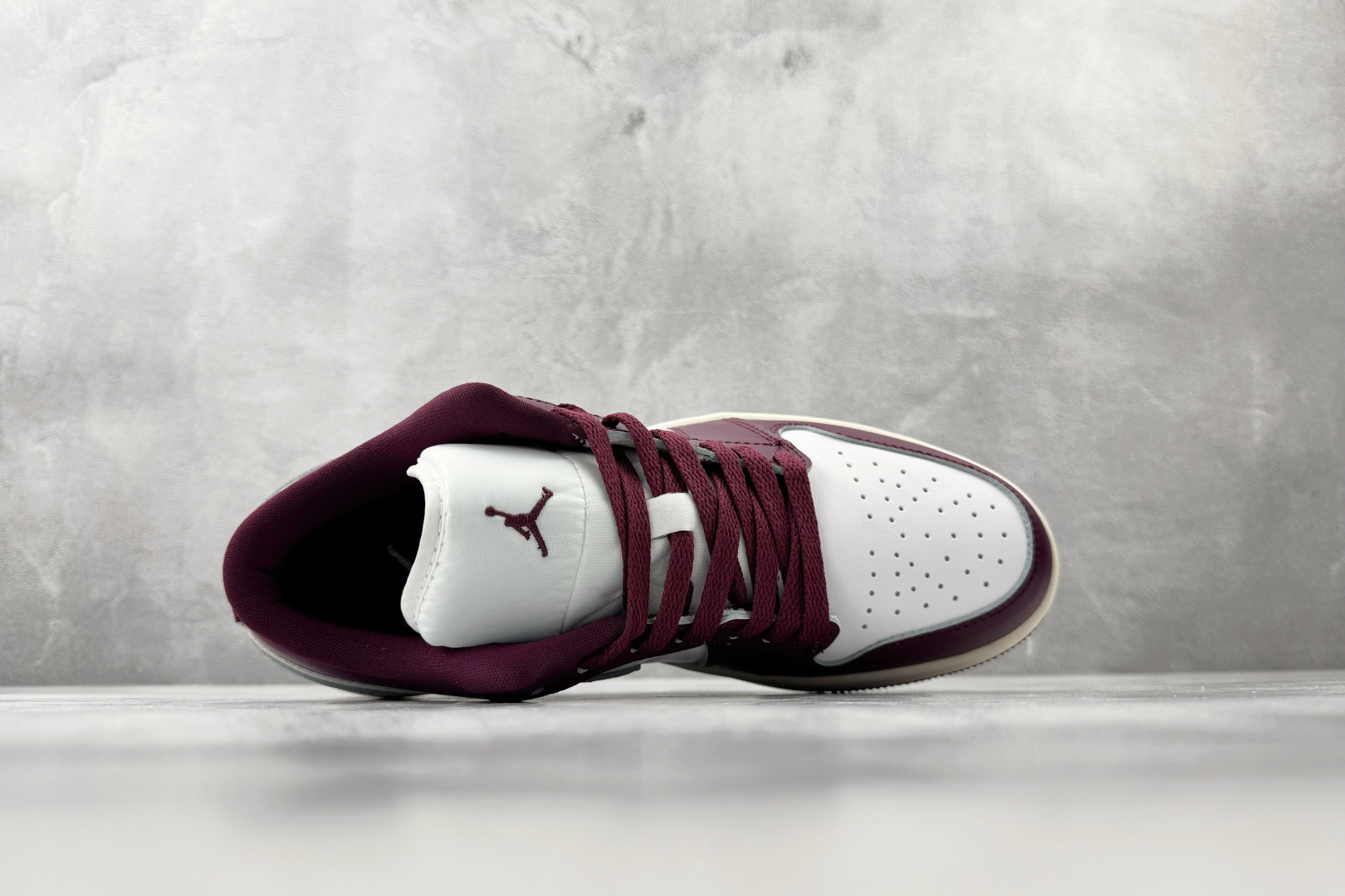 平台爆款 Jordan Air Jordan 1 紫红白 DC0774-161-Top High Quatity Cheap Sneakers Fashion Clothing Clothes Bags handbags Shoes of all Brand wholesale With The best Quality And Beautiful Price from China Factory Chinese suppliers wholesaler seller 平台爆款 Jordan Air Jordan 1 紫红白 DC0774-161