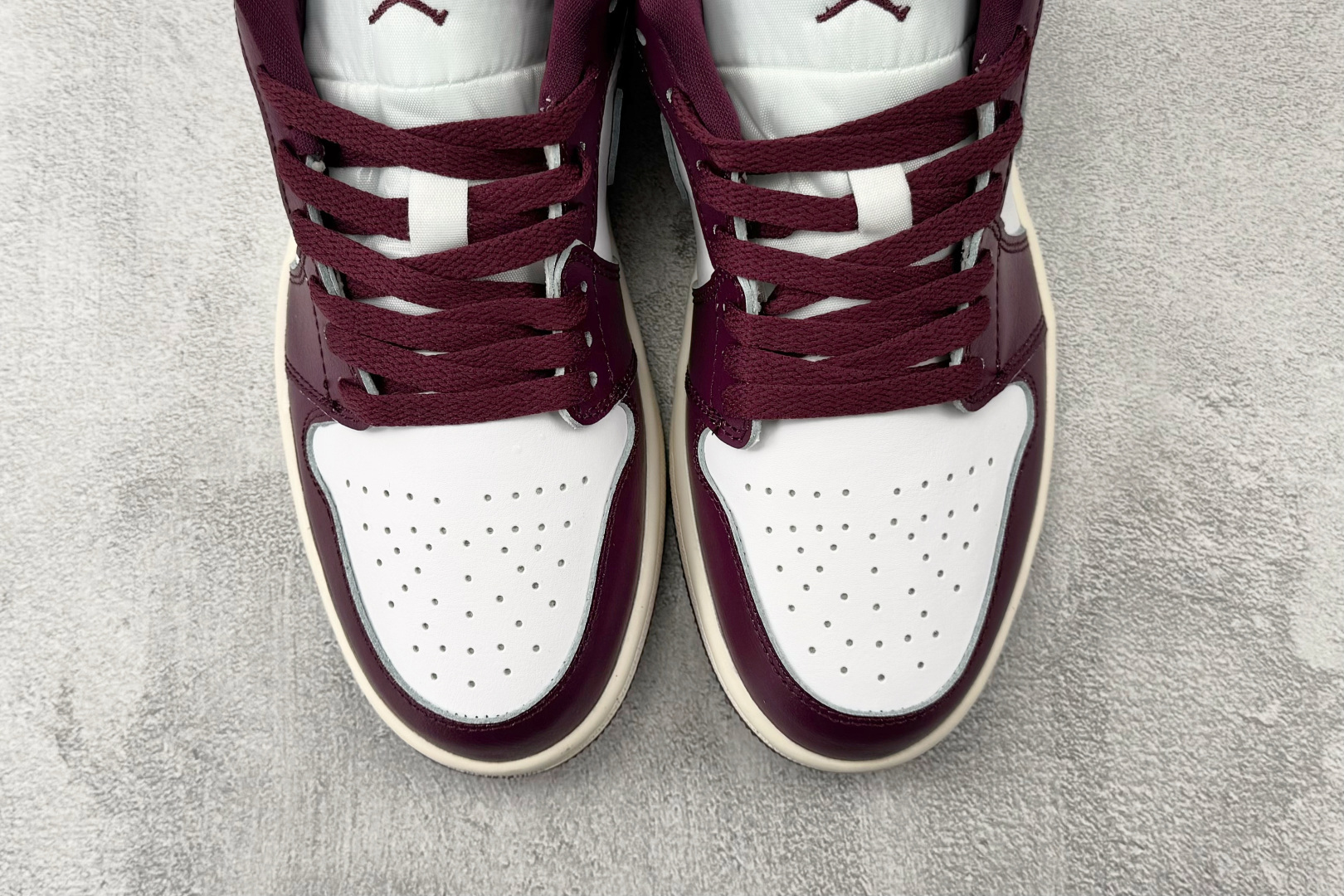 平台爆款 Jordan Air Jordan 1 紫红白 DC0774-161-Top High Quatity Cheap Sneakers Fashion Clothing Clothes Bags handbags Shoes of all Brand wholesale With The best Quality And Beautiful Price from China Factory Chinese suppliers wholesaler seller 平台爆款 Jordan Air Jordan 1 紫红白 DC0774-161