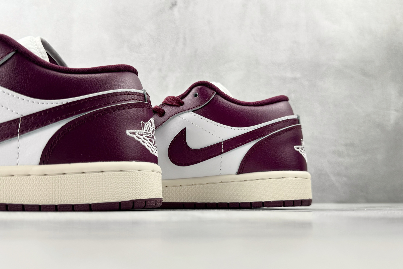 平台爆款 Jordan Air Jordan 1 紫红白 DC0774-161-Top High Quatity Cheap Sneakers Fashion Clothing Clothes Bags handbags Shoes of all Brand wholesale With The best Quality And Beautiful Price from China Factory Chinese suppliers wholesaler seller 平台爆款 Jordan Air Jordan 1 紫红白 DC0774-161