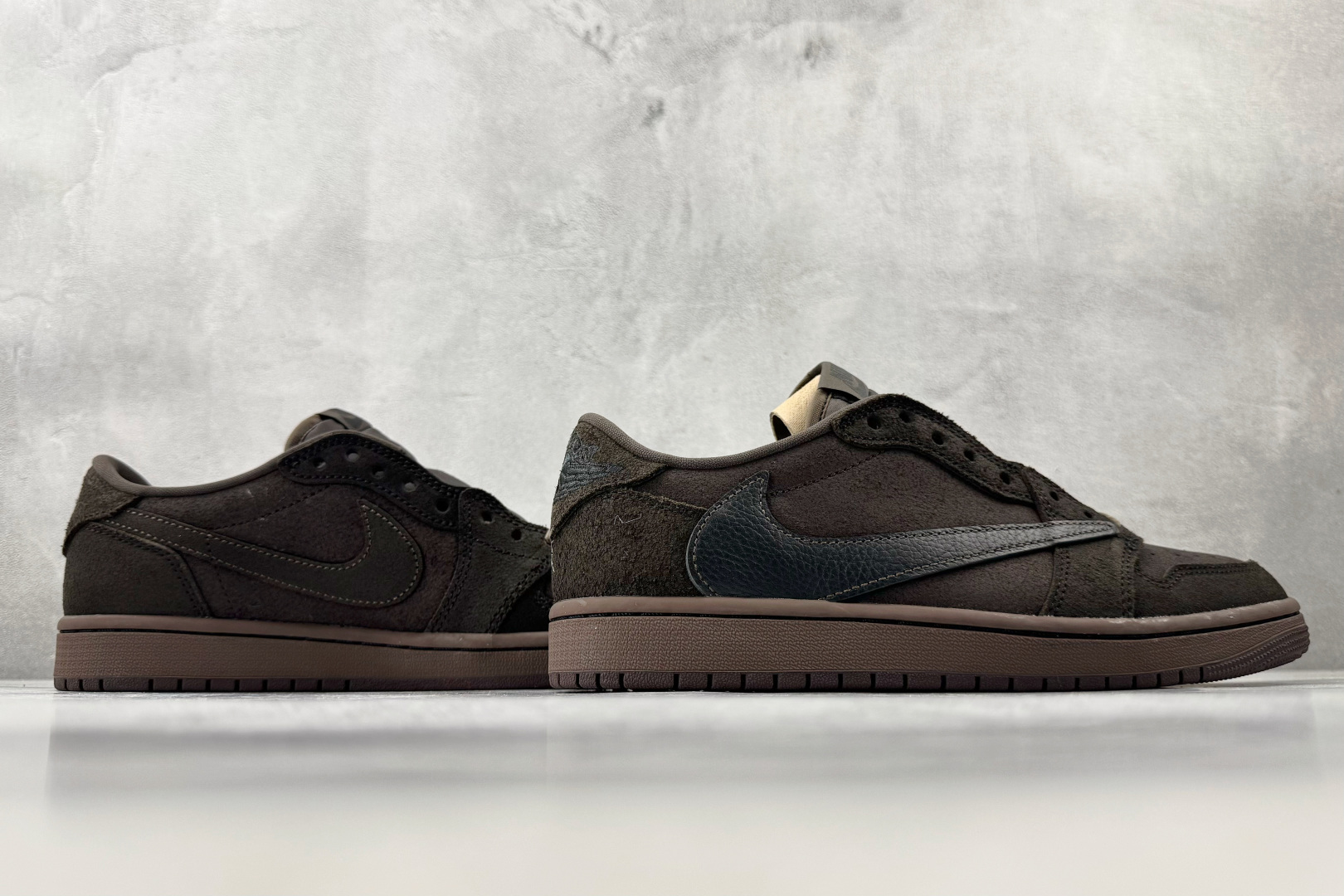 纯原品质 Travis Scott x Jordan Air Jordan 1 Low Velvet Brown倒钩9.0 丝绒摩卡 黑棕 DM7866-202-Top High Quatity Cheap Sneakers Fashion Clothing Clothes Bags handbags Shoes of all Brand wholesale With The best Quality And Beautiful Price from China Factory Chinese suppliers wholesaler seller 纯原品质 Travis Scott x Jordan Air Jordan 1 Low Velvet Brown倒钩9.0 丝绒摩卡 黑棕 DM7866-202