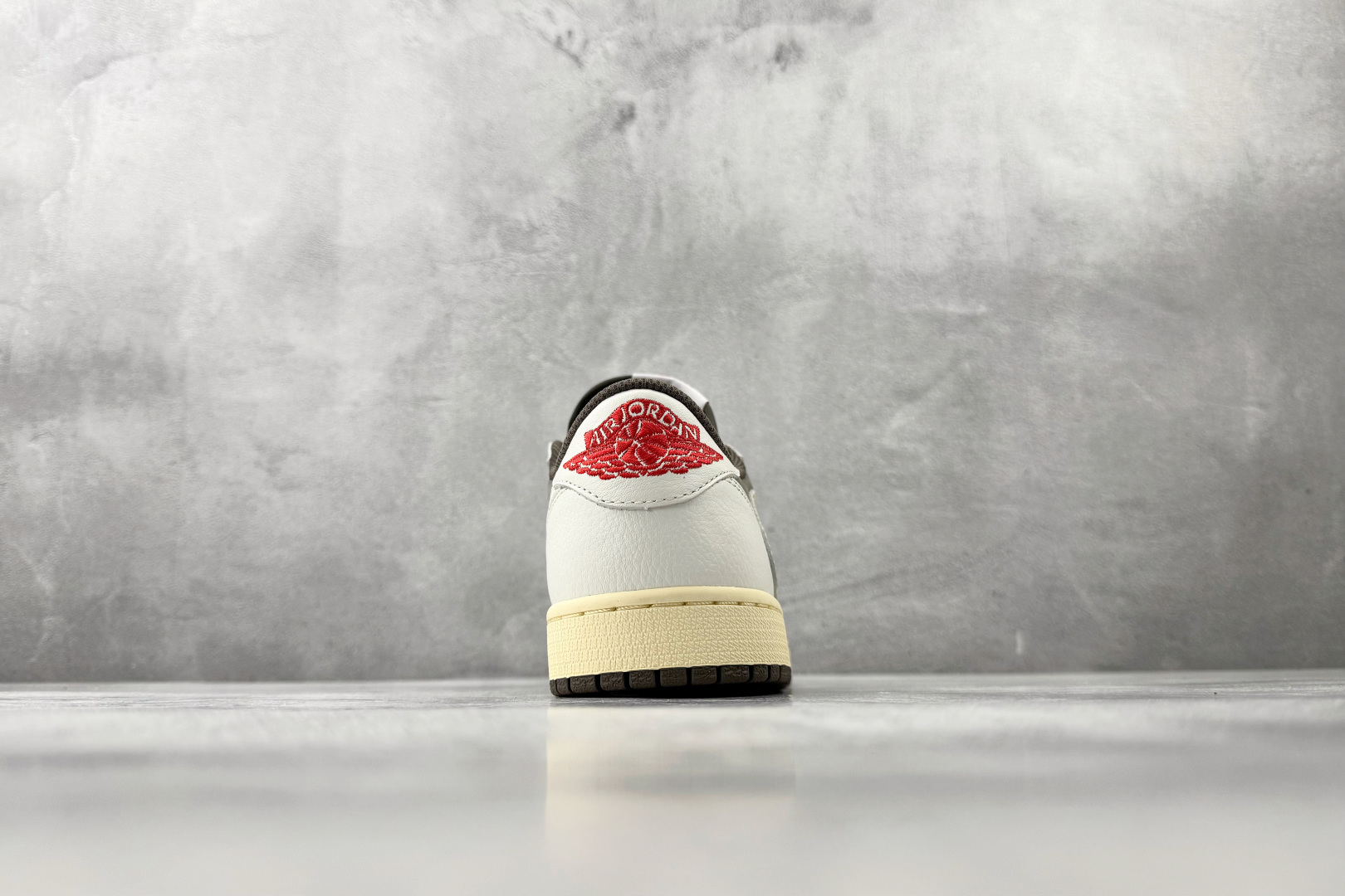 DG2.0 纯原品质   Jordan  × Travis Scott Air Jordan 1 白棕色