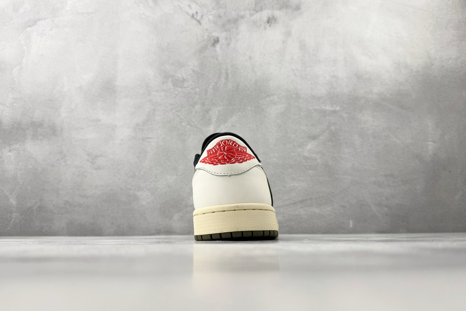 DG2.0 纯原品质    Travis Scott x Jordan Air Jordan 1 倒钩 