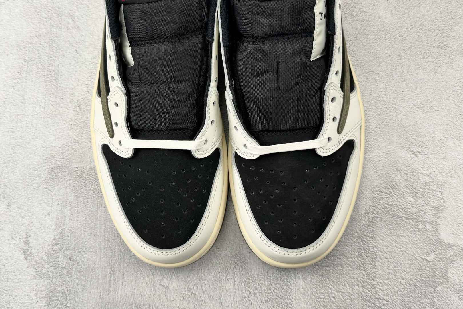 DG2.0 纯原品质    Travis Scott x Jordan Air Jordan 1 倒钩 