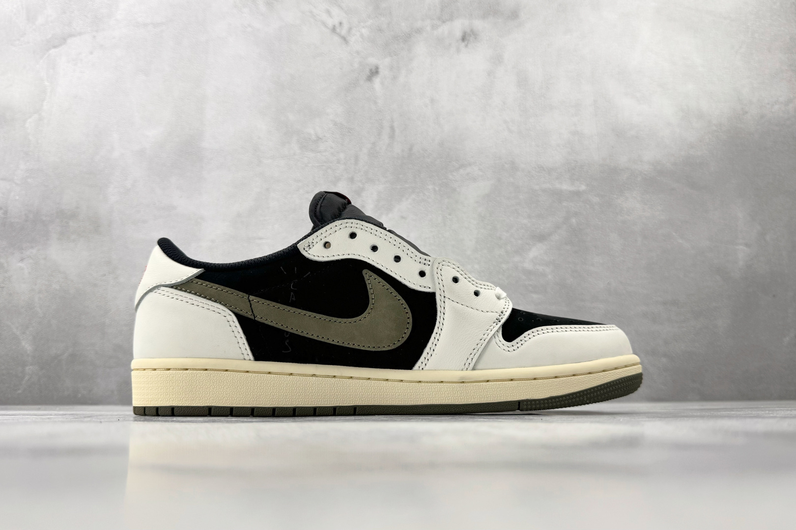 DG2.0 纯原品质    Travis Scott x Jordan Air Jordan 1 倒钩 