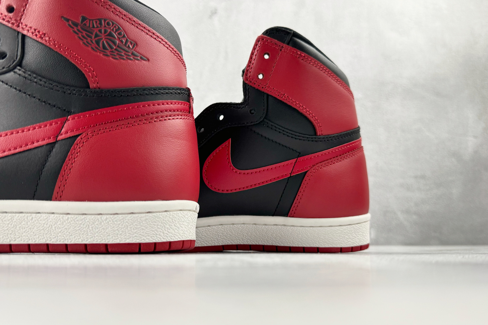 纯原品质 Jordan Air Jordan 1 Retro Bred Banned 禁穿 黑红 555088-001-Top High Quatity Cheap Sneakers Fashion Clothing Clothes Bags handbags Shoes of all Brand wholesale With The best Quality And Beautiful Price from China Factory Chinese suppliers wholesaler seller 纯原品质 Jordan Air Jordan 1 Retro Bred Banned 禁穿 黑红 555088-001