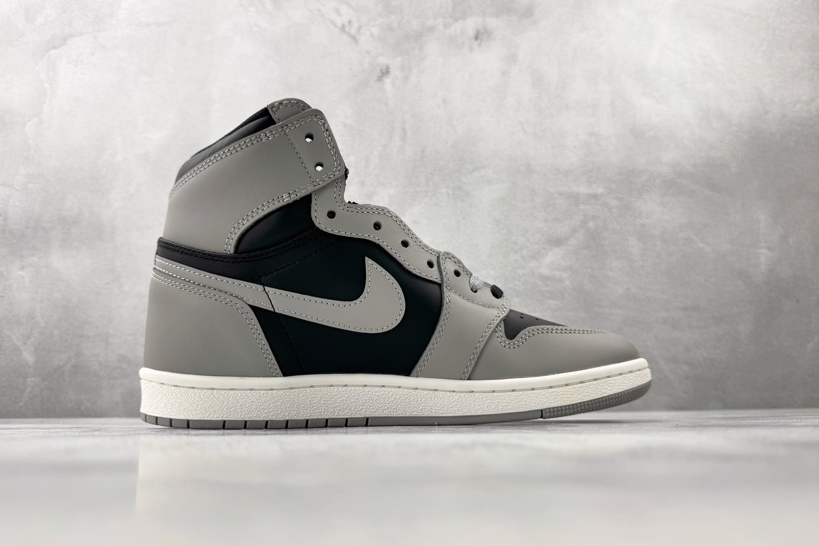 410 纯原品质 Jordan Air Jordan 1 Hi '85 “Reverse Shadow” 灰黑色 HV6674-020