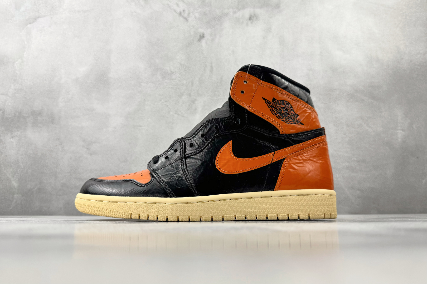 410 纯原品质 Jordan Air Jordan 1 Retro High 猪油扣碎 555088-028