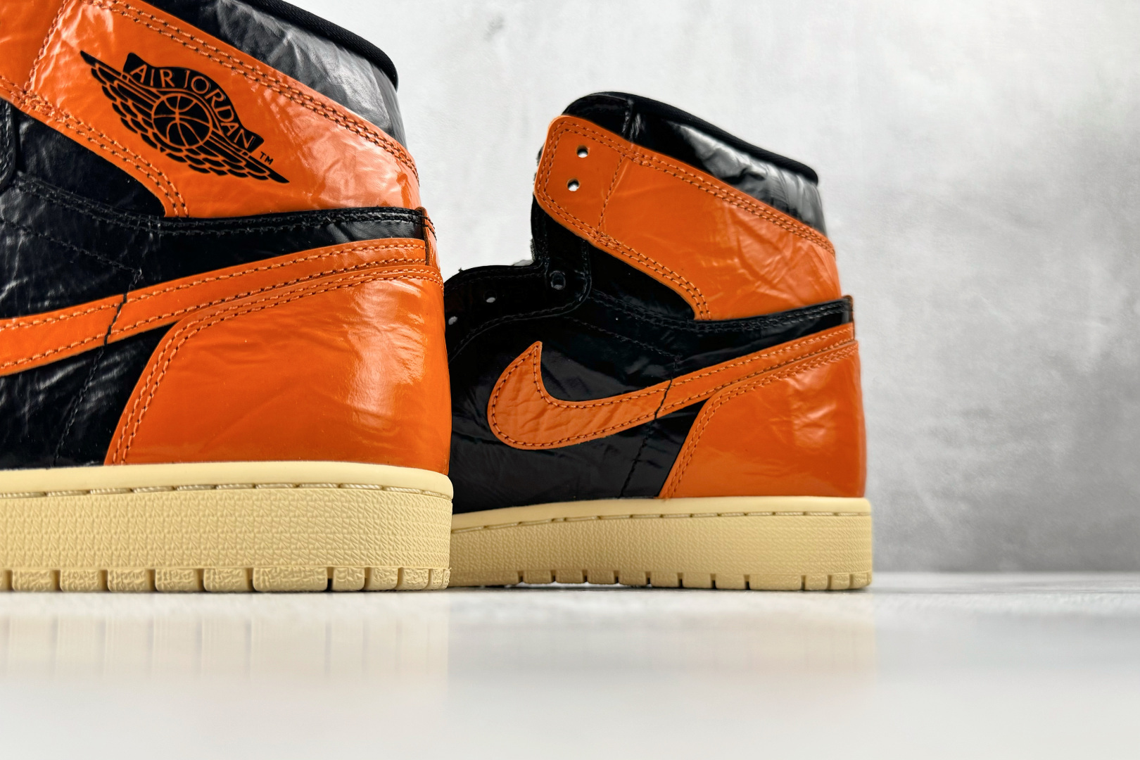 410 纯原品质 Jordan Air Jordan 1 Retro High 猪油扣碎 555088-028