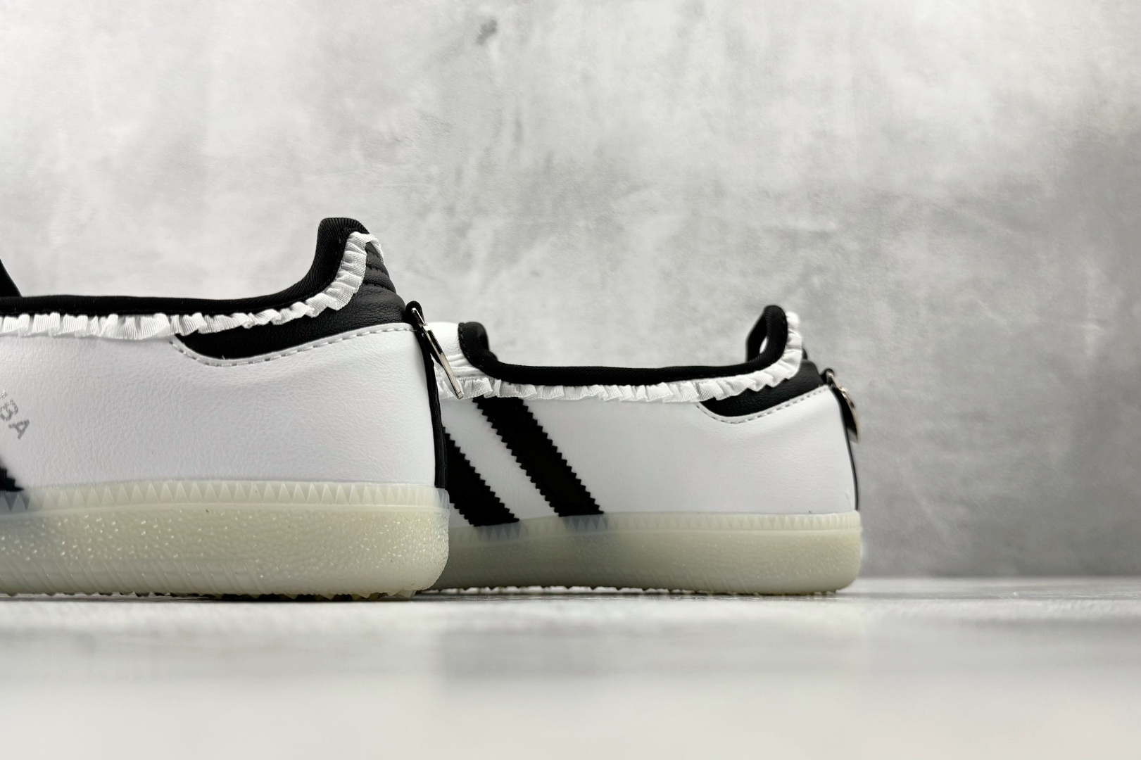 160 出口订单 adidas originals Samba Jane 白黑 KH6231-Chinese UA Cheap High Quatity Brand Clothes Bags handbags Sneakers wholesale wholesaler seller from China Factory suppliers Fashion Clothing Shoes best Quality Beautiful Price 160 出口订单 adidas originals Samba Jane 白黑 KH6231