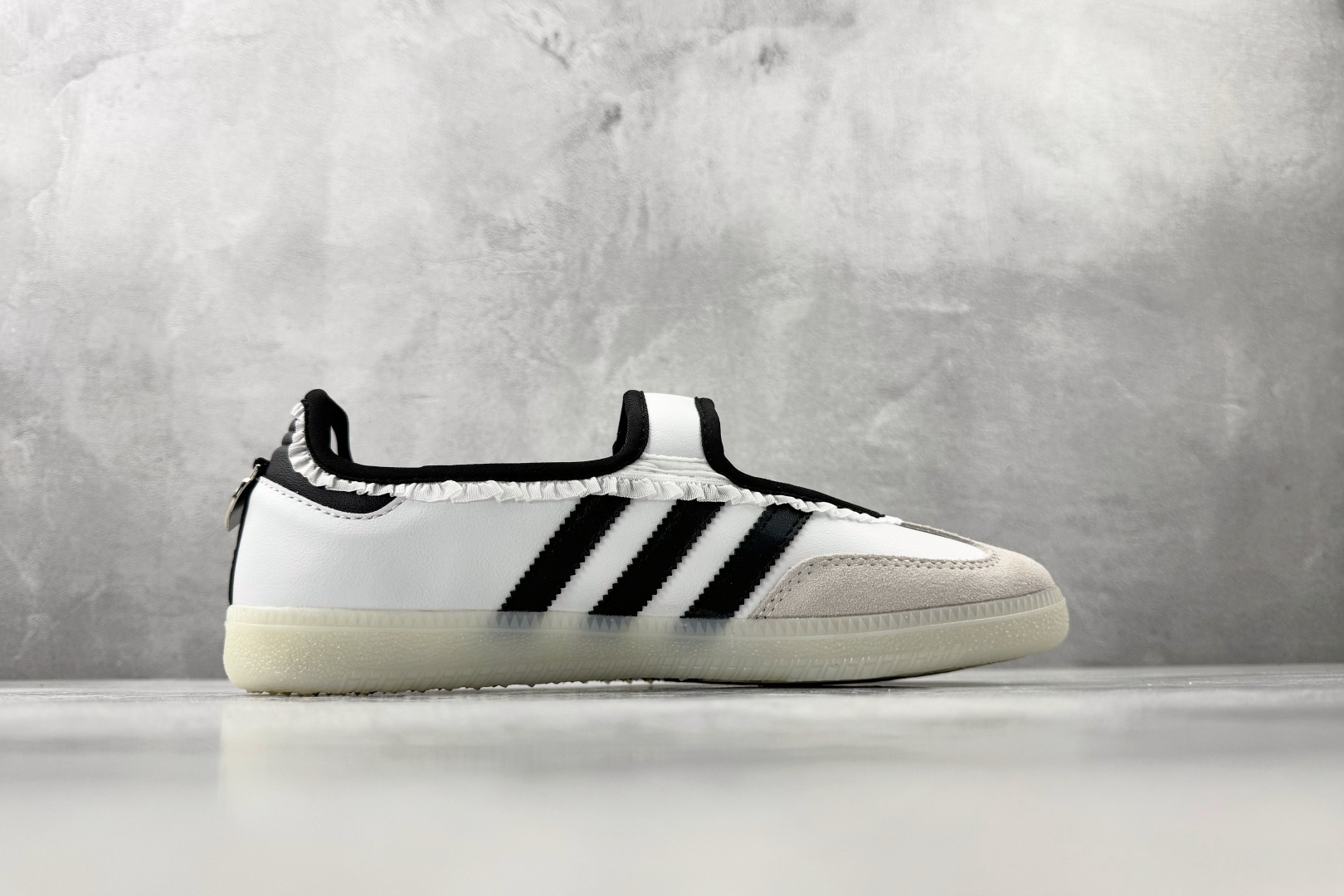 160 出口订单 adidas originals Samba Jane 白黑 KH6231-Chinese UA Cheap High Quatity Brand Clothes Bags handbags Sneakers wholesale wholesaler seller from China Factory suppliers Fashion Clothing Shoes best Quality Beautiful Price 160 出口订单 adidas originals Samba Jane 白黑 KH6231