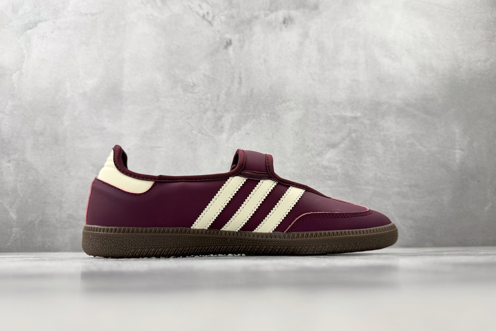 160 出口订单 adidas originals Samba Jane 酒红色 IH6561-Chinese UA Cheap High Quatity Brand Clothes Bags handbags Sneakers wholesale wholesaler seller from China Factory suppliers Fashion Clothing Shoes best Quality Beautiful Price 160 出口订单 adidas originals Samba Jane 酒红色 IH6561
