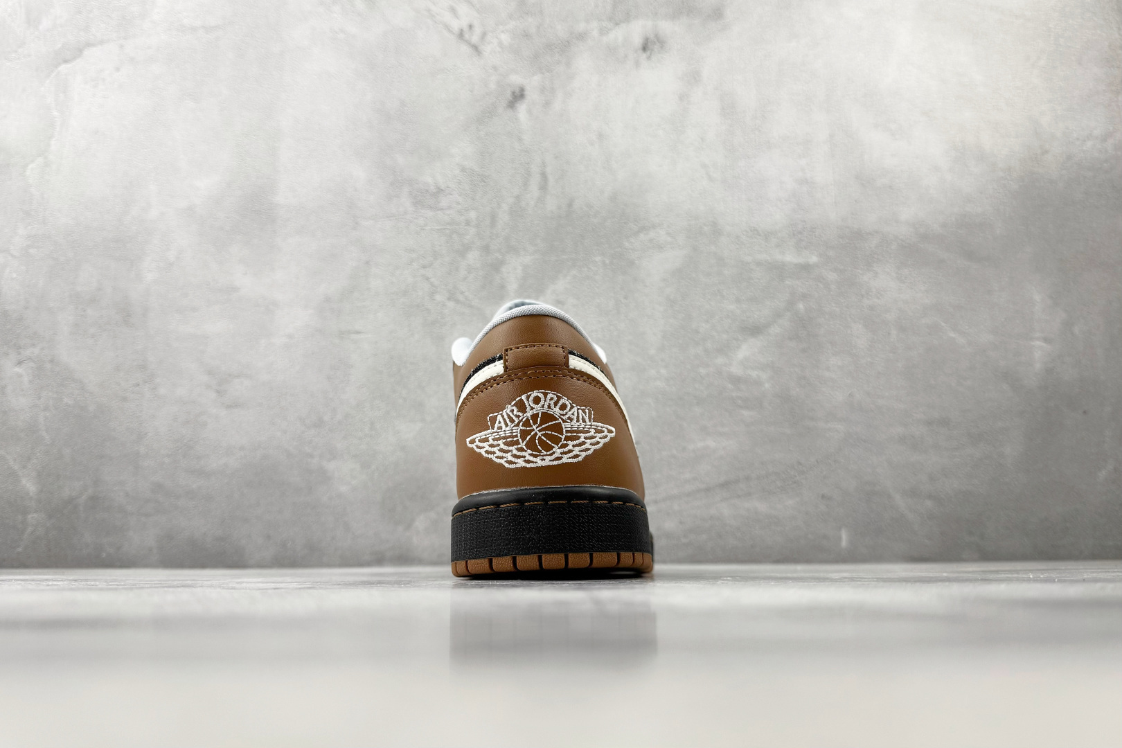 综合版 Jordan Air Jordan 1 SE ”Light British Tan” 深棕 IR7560-010-Top High Quatity Cheap Sneakers Fashion Clothing Clothes Bags handbags Shoes of all Brand wholesale With The best Quality And Beautiful Price from China Factory Chinese suppliers wholesaler seller 综合版 Jordan Air Jordan 1 SE ”Light British Tan” 深棕 IR7560-010