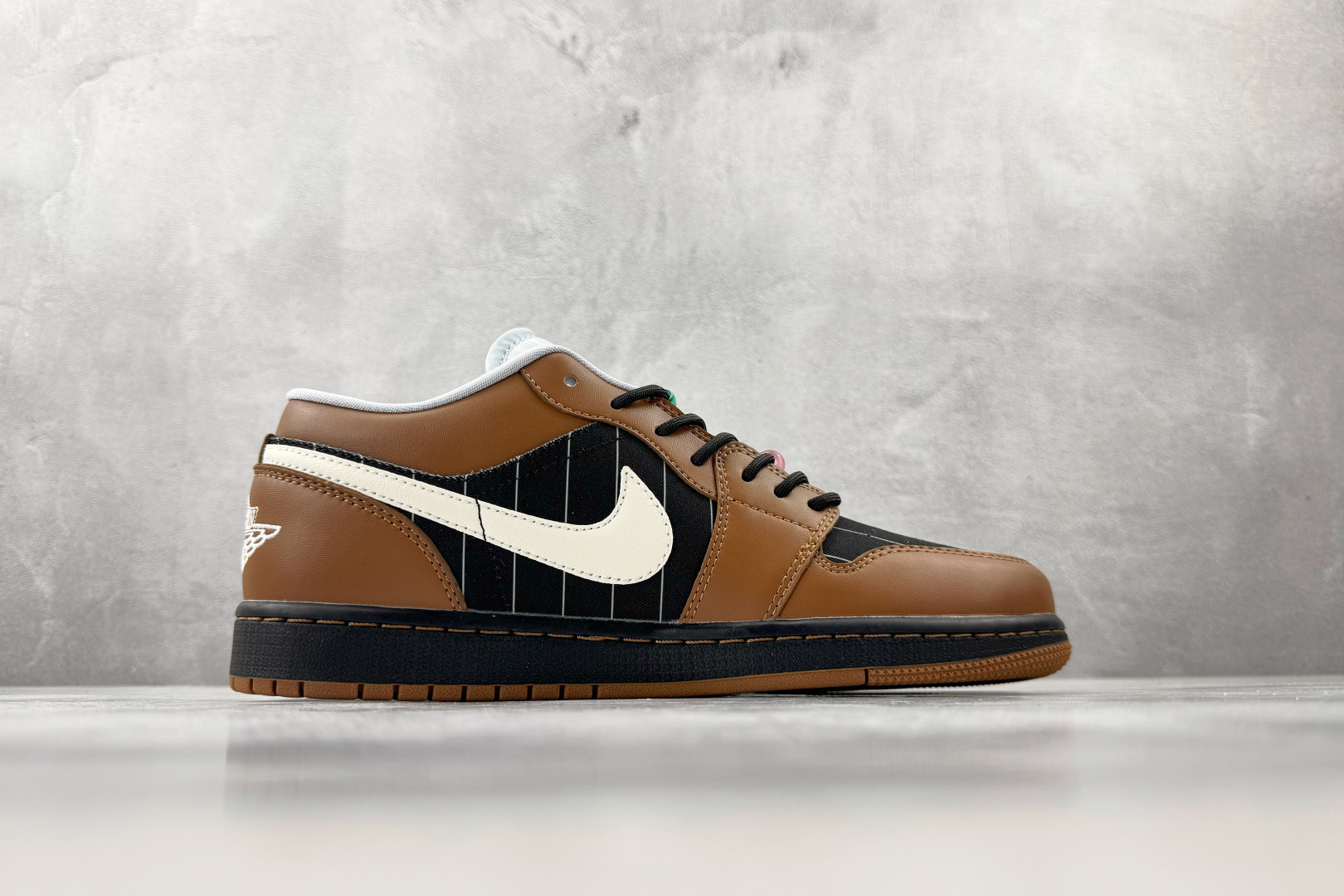 综合版 Jordan Air Jordan 1 SE ”Light British Tan” 深棕 IR7560-010-Top High Quatity Cheap Sneakers Fashion Clothing Clothes Bags handbags Shoes of all Brand wholesale With The best Quality And Beautiful Price from China Factory Chinese suppliers wholesaler seller 综合版 Jordan Air Jordan 1 SE ”Light British Tan” 深棕 IR7560-010