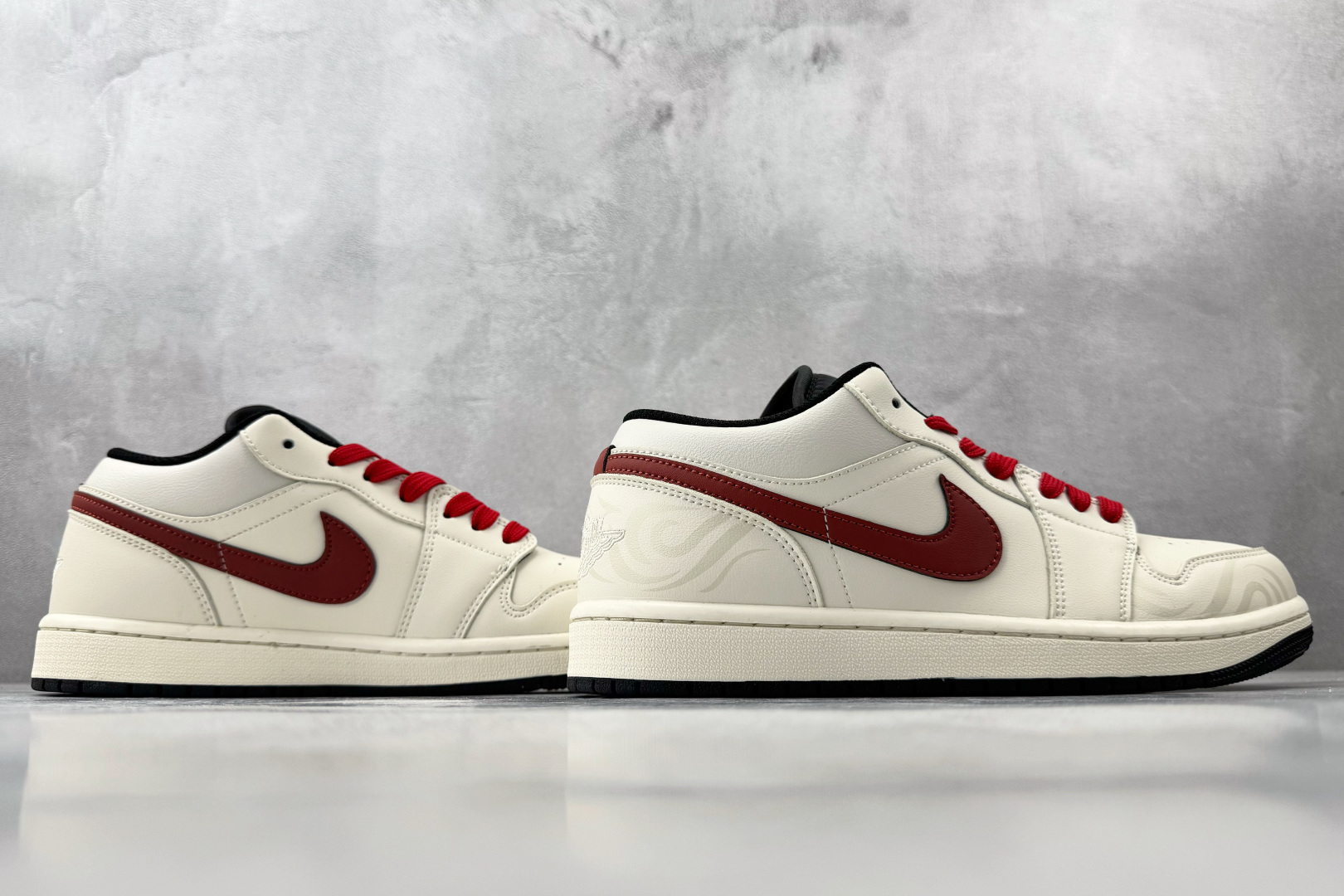 综合版 定制球鞋 Jordan Air Jordan 1 墨印朱鞍 米红 553558-081-Top High Quatity Cheap Sneakers Fashion Clothing Clothes Bags handbags Shoes of all Brand wholesale With The best Quality And Beautiful Price from China Factory Chinese suppliers wholesaler seller 综合版 定制球鞋 Jordan Air Jordan 1 墨印朱鞍 米红 553558-081