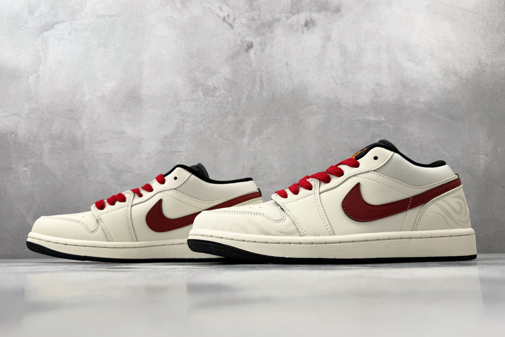 综合版 定制球鞋 Jordan Air Jordan 1 墨印朱鞍 米红 553558-081-Top High Quatity Cheap Sneakers Fashion Clothing Clothes Bags handbags Shoes of all Brand wholesale With The best Quality And Beautiful Price from China Factory Chinese suppliers wholesaler seller 综合版 定制球鞋 Jordan Air Jordan 1 墨印朱鞍 米红 553558-081
