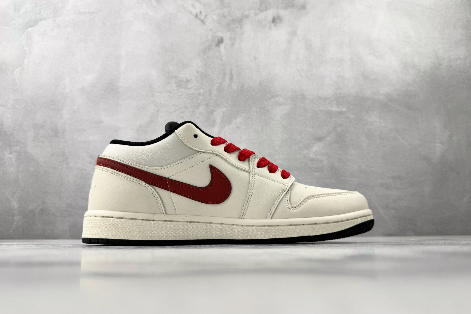 综合版 定制球鞋 Jordan Air Jordan 1 墨印朱鞍 米红 553558-081-Top High Quatity Cheap Sneakers Fashion Clothing Clothes Bags handbags Shoes of all Brand wholesale With The best Quality And Beautiful Price from China Factory Chinese suppliers wholesaler seller 综合版 定制球鞋 Jordan Air Jordan 1 墨印朱鞍 米红 553558-081