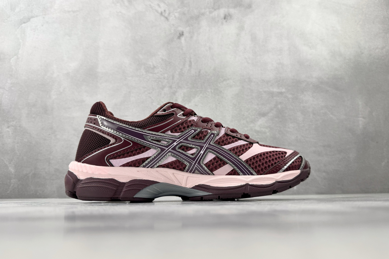 HX ASICS Gel-Cumulus 16 落日红货号：1203A733-600尺码：36 36.5