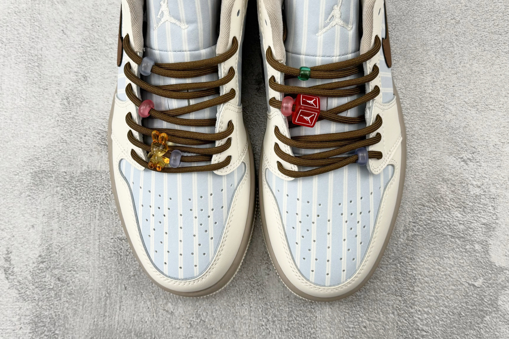 综合版 Jordan Air Jordan 1 ”条纹西装”白蓝 IR7553-422-Top High Quatity Cheap Sneakers Fashion Clothing Clothes Bags handbags Shoes of all Brand wholesale With The best Quality And Beautiful Price from China Factory Chinese suppliers wholesaler seller 综合版 Jordan Air Jordan 1 ”条纹西装”白蓝 IR7553-422