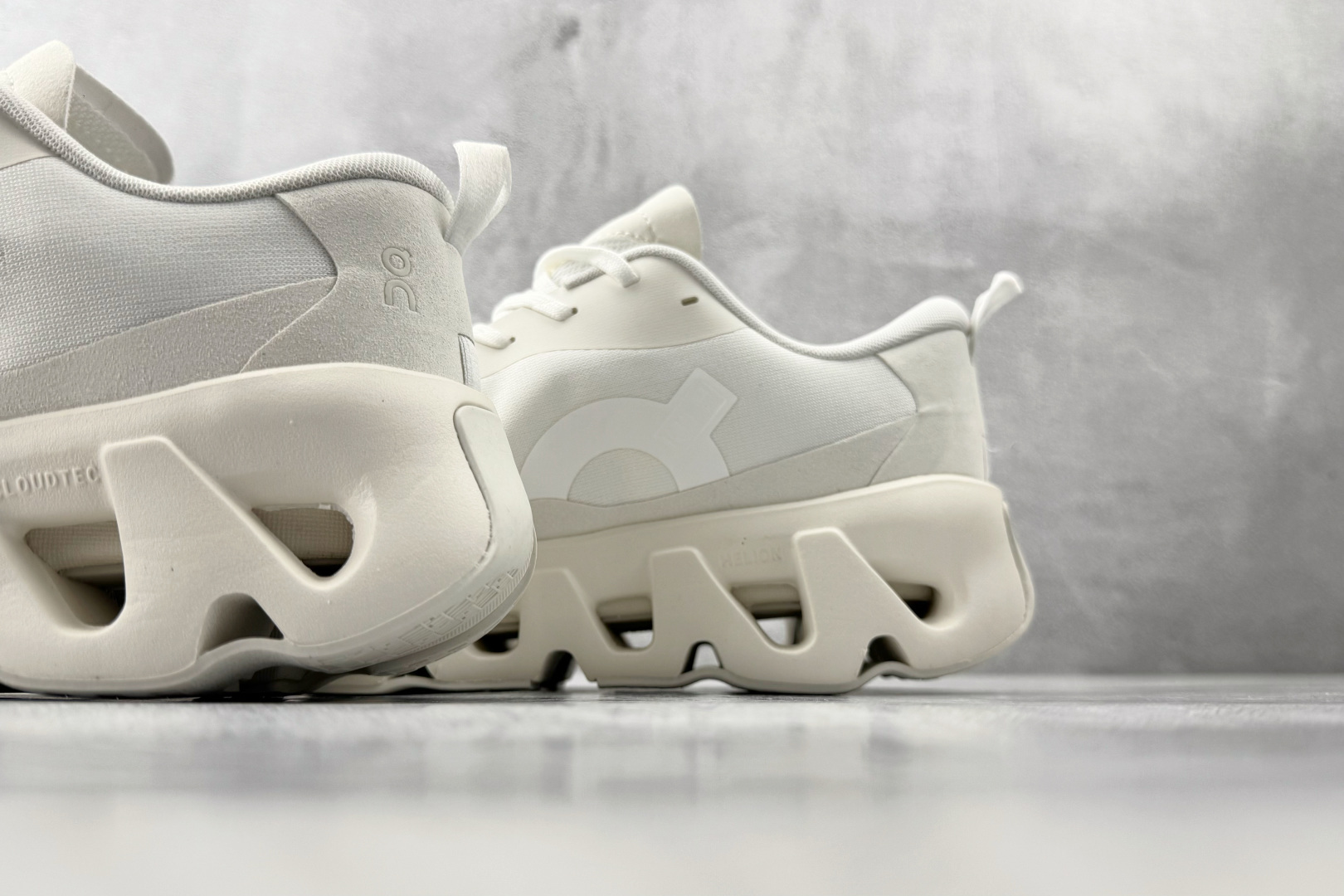 200 On × KITH K-Tech 1米白 3MG1077