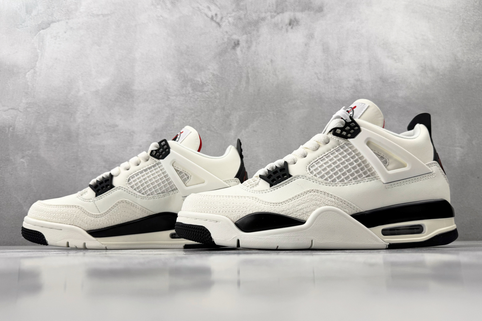 东南亚订单 Jordan Air Jordan 4 Retro ”Flight Club”白黑红 IM4002-100