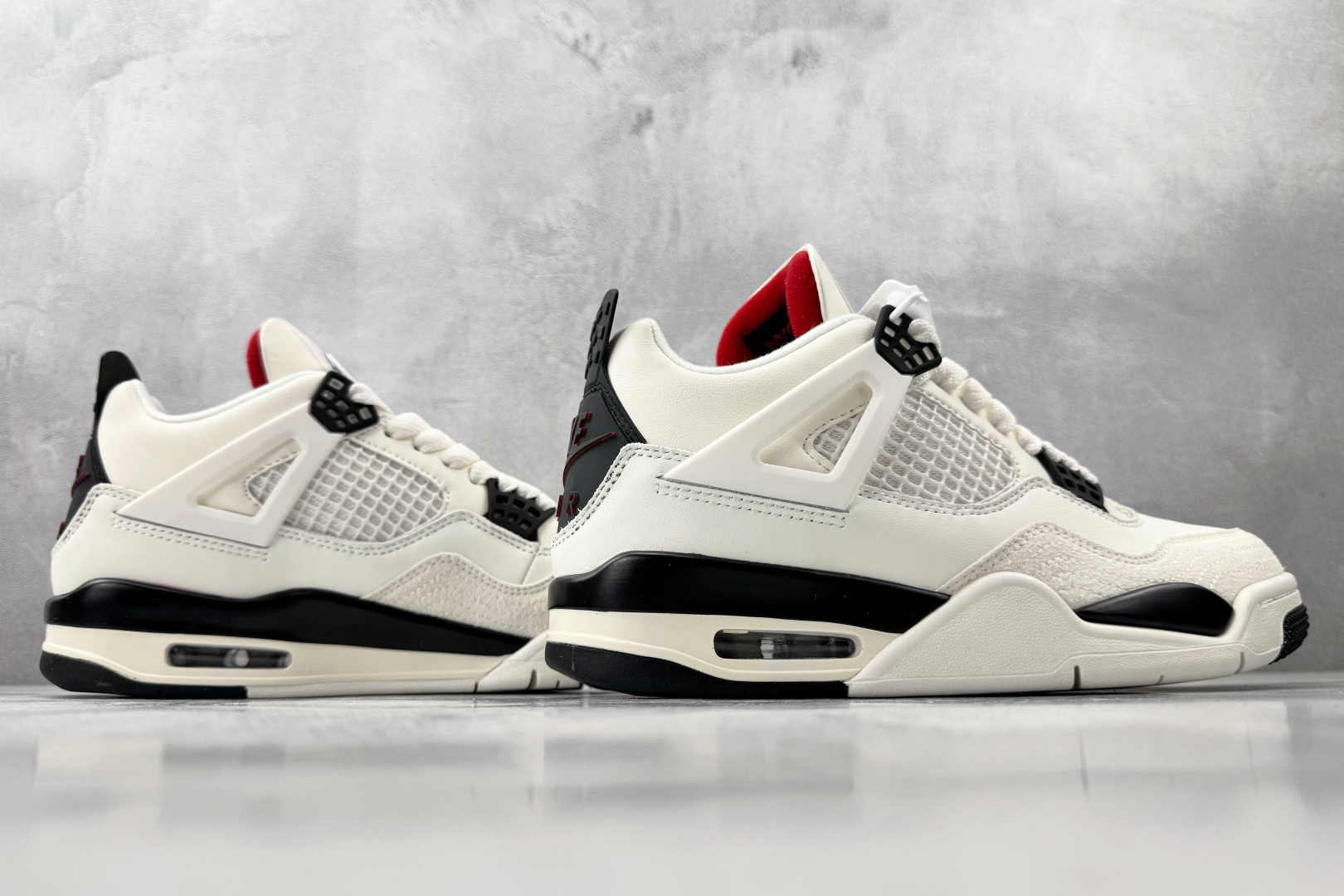 东南亚订单 Jordan Air Jordan 4 Retro ”Flight Club”白黑红 IM4002-100