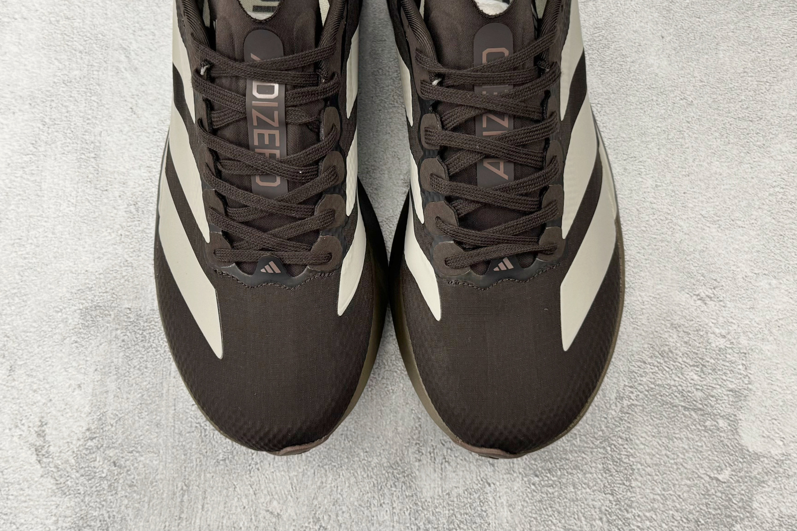 180 adidas Adizero Evo SL WOVEN 褐色 KJ2002