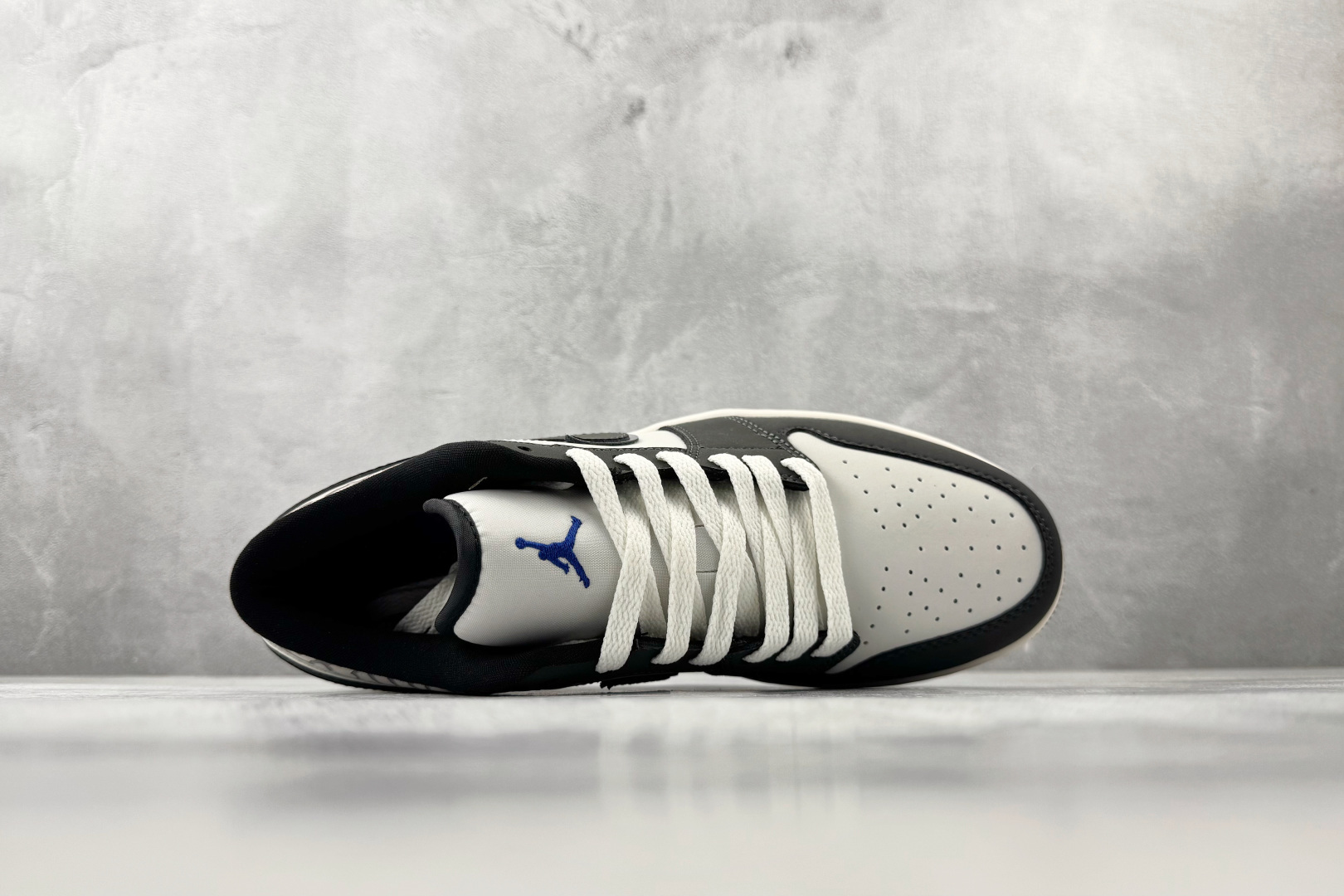 综合版 Jordan Air Jordan 1 LOW SE V2 帆白宝蓝 IU2268-100-Top High Quatity Cheap Sneakers Fashion Clothing Clothes Bags handbags Shoes of all Brand wholesale With The best Quality And Beautiful Price from China Factory Chinese suppliers wholesaler seller 综合版 Jordan Air Jordan 1 LOW SE V2 帆白宝蓝 IU2268-100