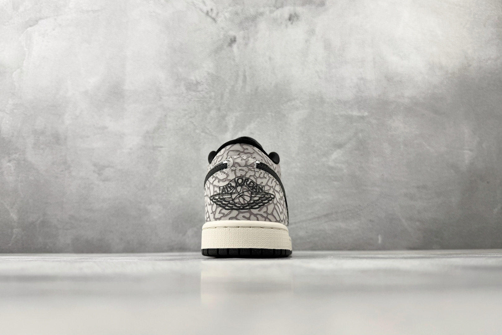 综合版 Jordan Air Jordan 1 LOW SE V2 帆白宝蓝 IU2268-100-Top High Quatity Cheap Sneakers Fashion Clothing Clothes Bags handbags Shoes of all Brand wholesale With The best Quality And Beautiful Price from China Factory Chinese suppliers wholesaler seller 综合版 Jordan Air Jordan 1 LOW SE V2 帆白宝蓝 IU2268-100