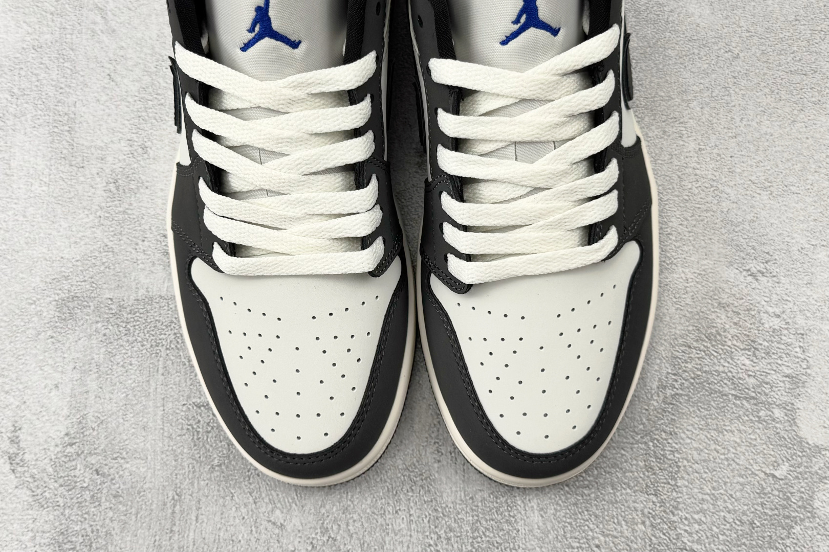 综合版 Jordan Air Jordan 1 LOW SE V2 帆白宝蓝 IU2268-100-Top High Quatity Cheap Sneakers Fashion Clothing Clothes Bags handbags Shoes of all Brand wholesale With The best Quality And Beautiful Price from China Factory Chinese suppliers wholesaler seller 综合版 Jordan Air Jordan 1 LOW SE V2 帆白宝蓝 IU2268-100