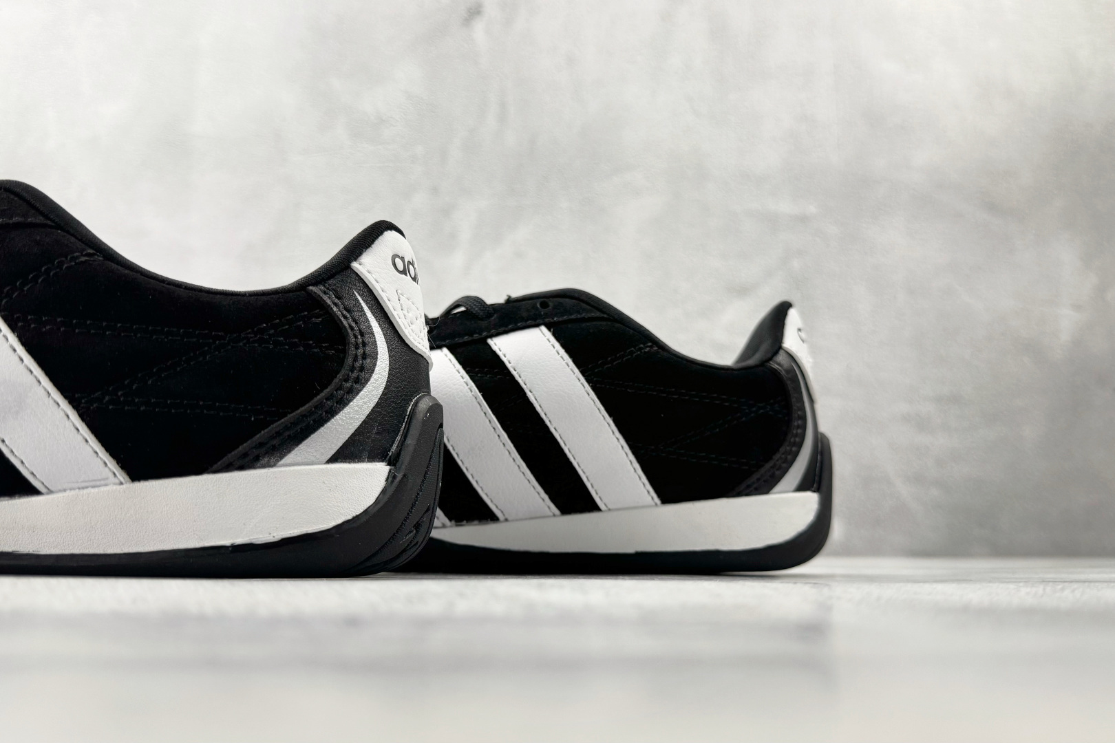 170 出口订单 adidas adipista trainers haussure ground pulse 黑色 KI1466-Chinese UA Cheap High Quatity Brand Clothes Bags handbags Sneakers wholesale wholesaler seller from China Factory suppliers Fashion Clothing Shoes best Quality Beautiful Price 170 出口订单 adidas adipista trainers haussure ground pulse 黑色 KI1466