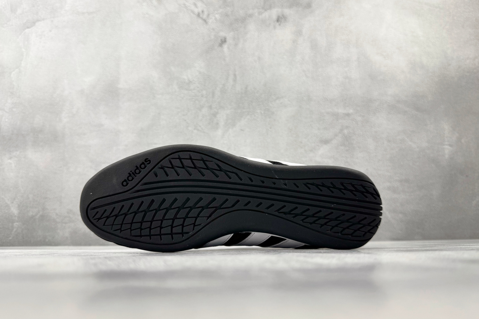 170 出口订单 adidas adipista trainers haussure ground pulse 黑色 KI1466-Chinese UA Cheap High Quatity Brand Clothes Bags handbags Sneakers wholesale wholesaler seller from China Factory suppliers Fashion Clothing Shoes best Quality Beautiful Price 170 出口订单 adidas adipista trainers haussure ground pulse 黑色 KI1466
