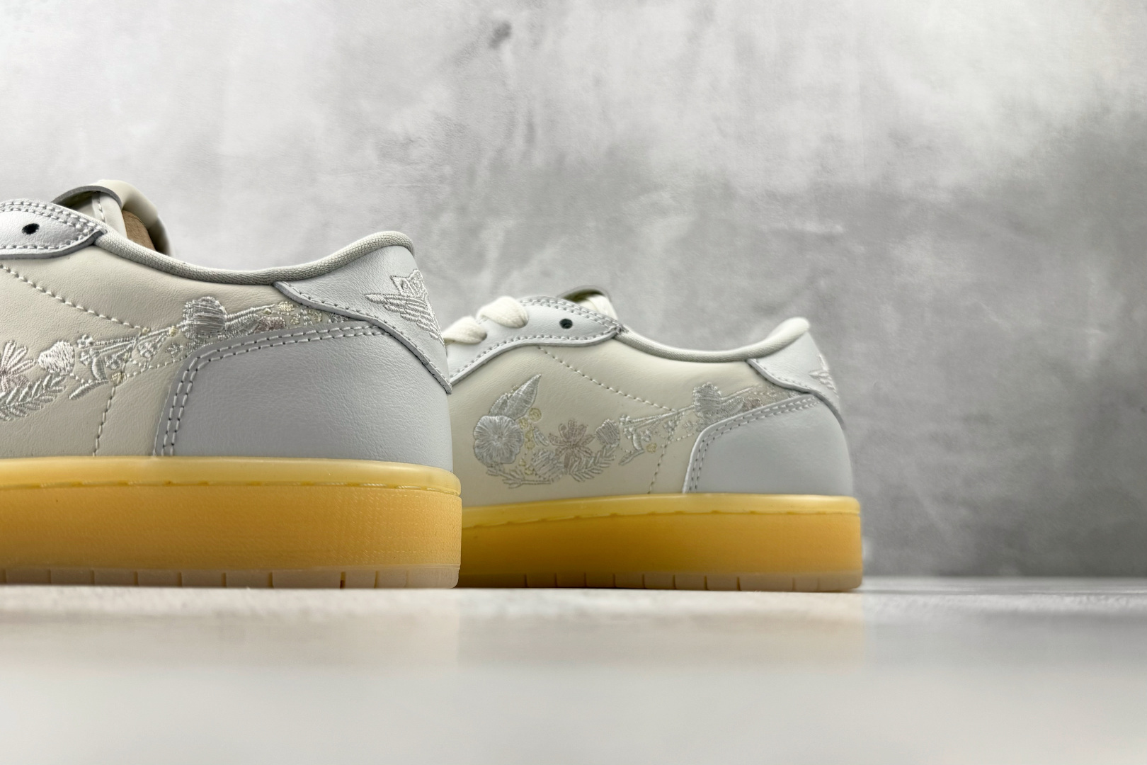 Jordan Air Jordan 1 Retro Low ”Floral Swoosh” 白色 IF4391-100-Top High Quatity Cheap Sneakers Fashion Clothing Clothes Bags handbags Shoes of all Brand wholesale With The best Quality And Beautiful Price from China Factory Chinese suppliers wholesaler seller Jordan Air Jordan 1 Retro Low ”Floral Swoosh” 白色 IF4391-100