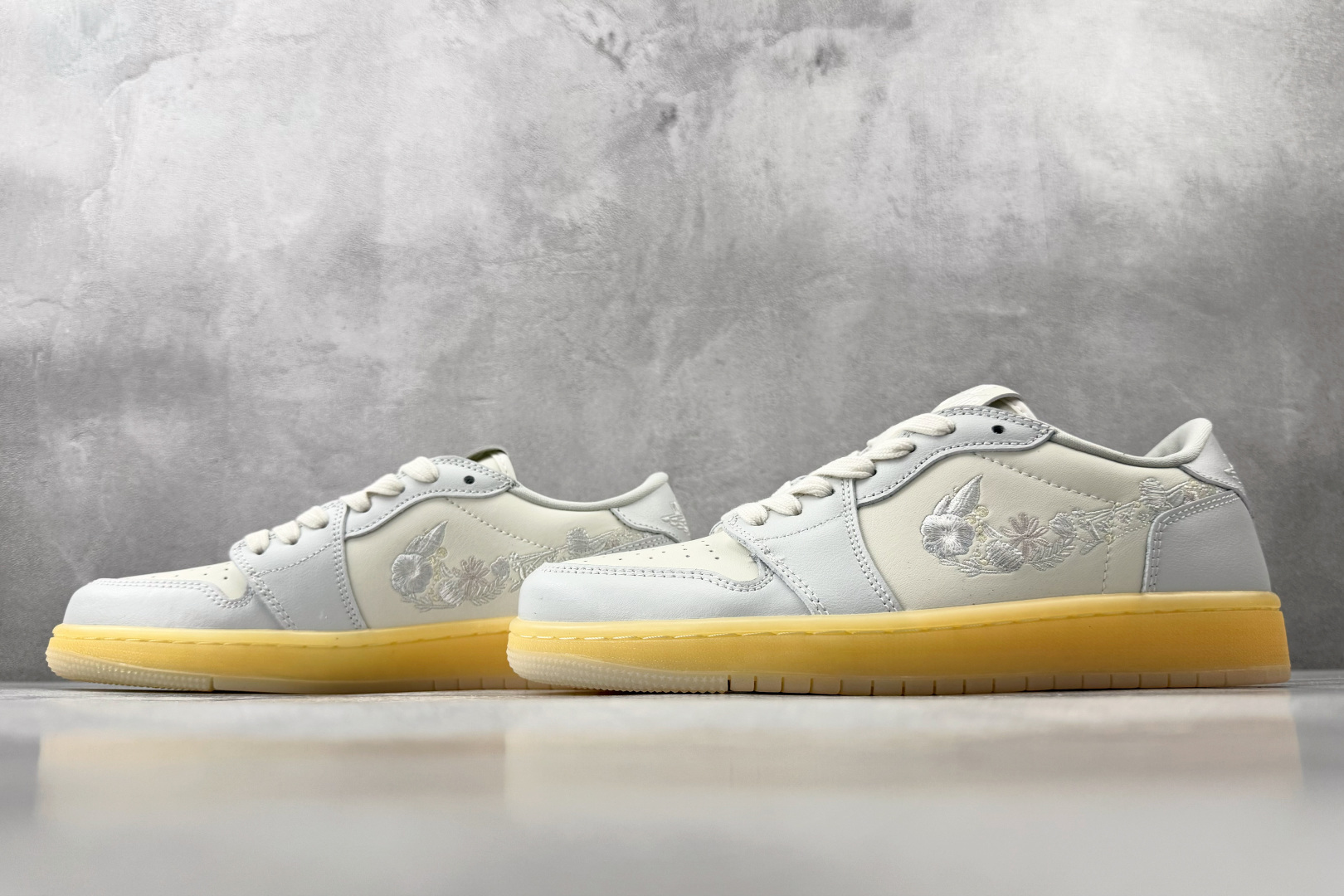 Jordan Air Jordan 1 Retro Low ”Floral Swoosh” 白色 IF4391-100-Top High Quatity Cheap Sneakers Fashion Clothing Clothes Bags handbags Shoes of all Brand wholesale With The best Quality And Beautiful Price from China Factory Chinese suppliers wholesaler seller Jordan Air Jordan 1 Retro Low ”Floral Swoosh” 白色 IF4391-100