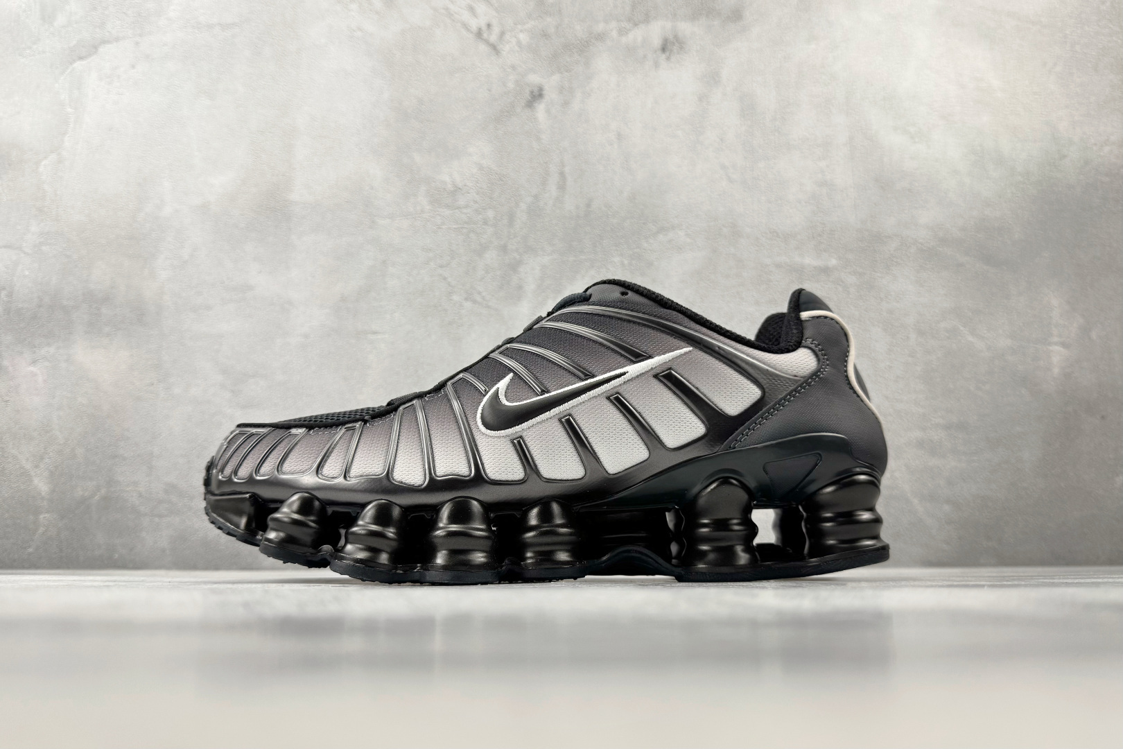 原版开发 Nike Shox TL系列 黑色货号：IH1336-002尺码：39 40 40.5 41 