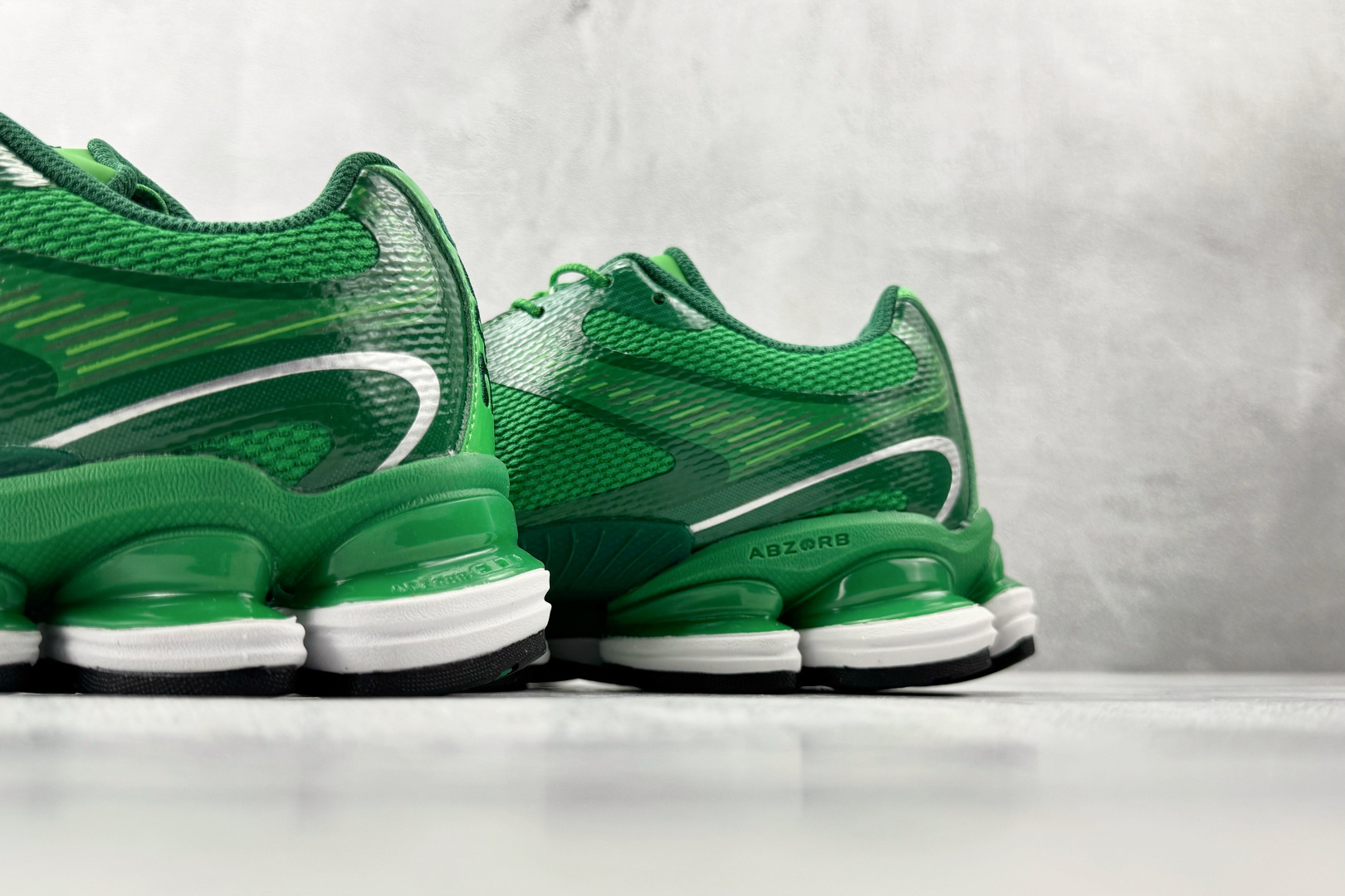 C 版 大厂出品 New Balance ABZORB 2000 绿色货号：U2000ME尺码：36 3