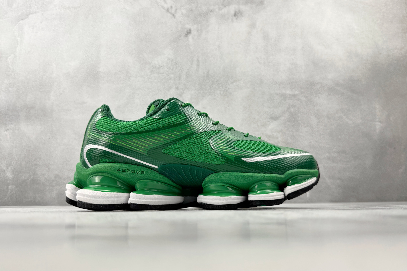 C 版 大厂出品 New Balance ABZORB 2000 绿色货号：U2000ME尺码：36 3