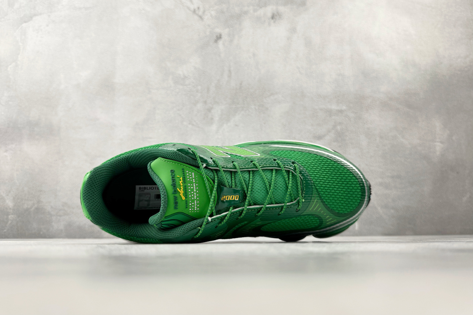 C 版 大厂出品 New Balance ABZORB 2000 绿色货号：U2000ME尺码：36 3