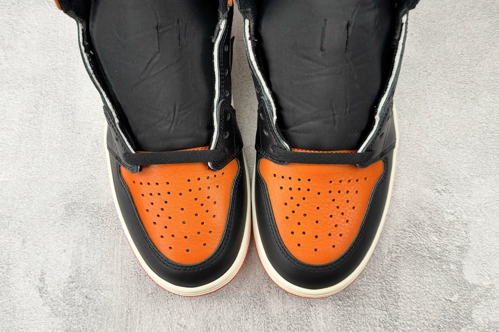 Jordan Air Jordan 1 Shattered Backboard扣碎 白黑橙 DZ5485-008