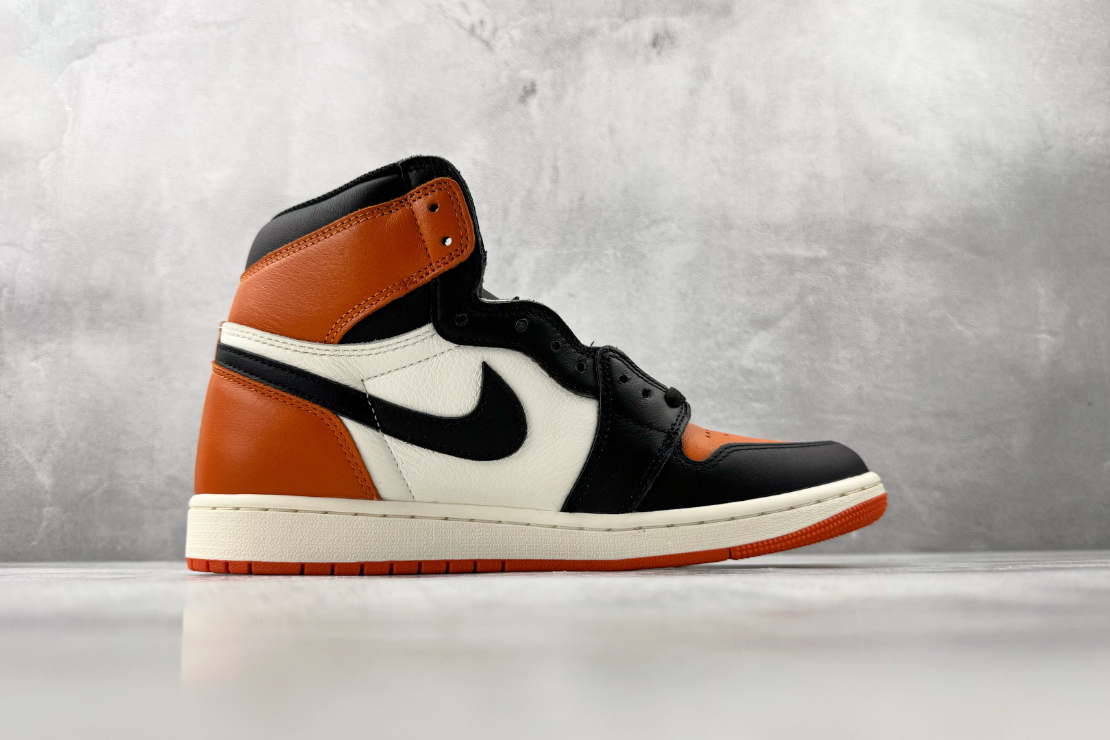 Jordan Air Jordan 1 Shattered Backboard扣碎 白黑橙 DZ5485-008