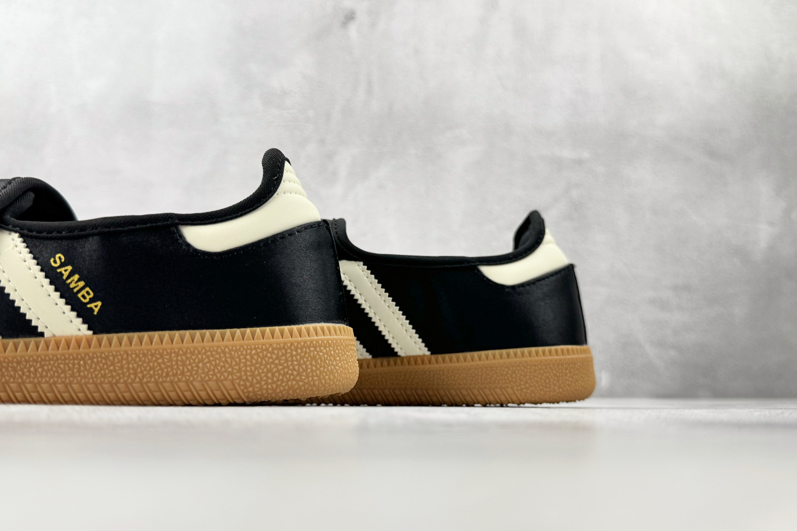 160 出口订单 adidas originals Samba Jane 黑白 IH9207