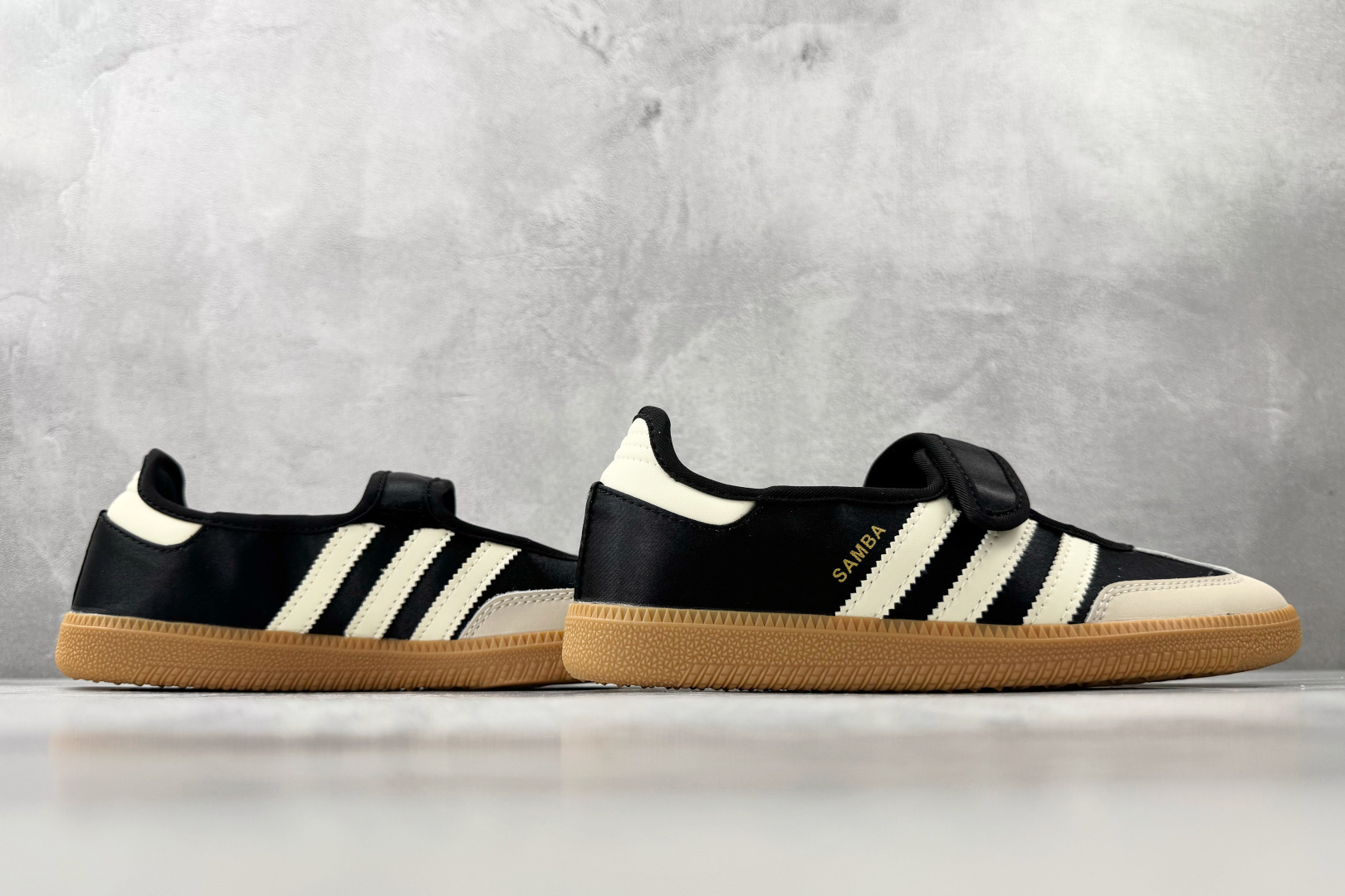 160 出口订单 adidas originals Samba Jane 黑白 IH9207